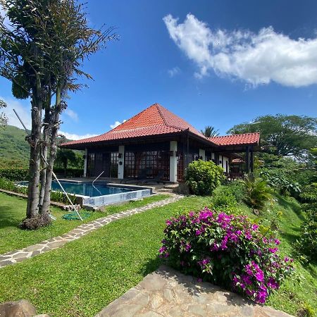 Tropical Balinese Villa Atenas Escobal Ngoại thất bức ảnh