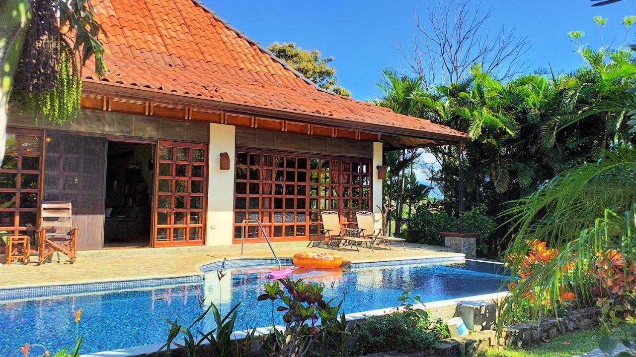 Tropical Balinese Villa Atenas Escobal Ngoại thất bức ảnh