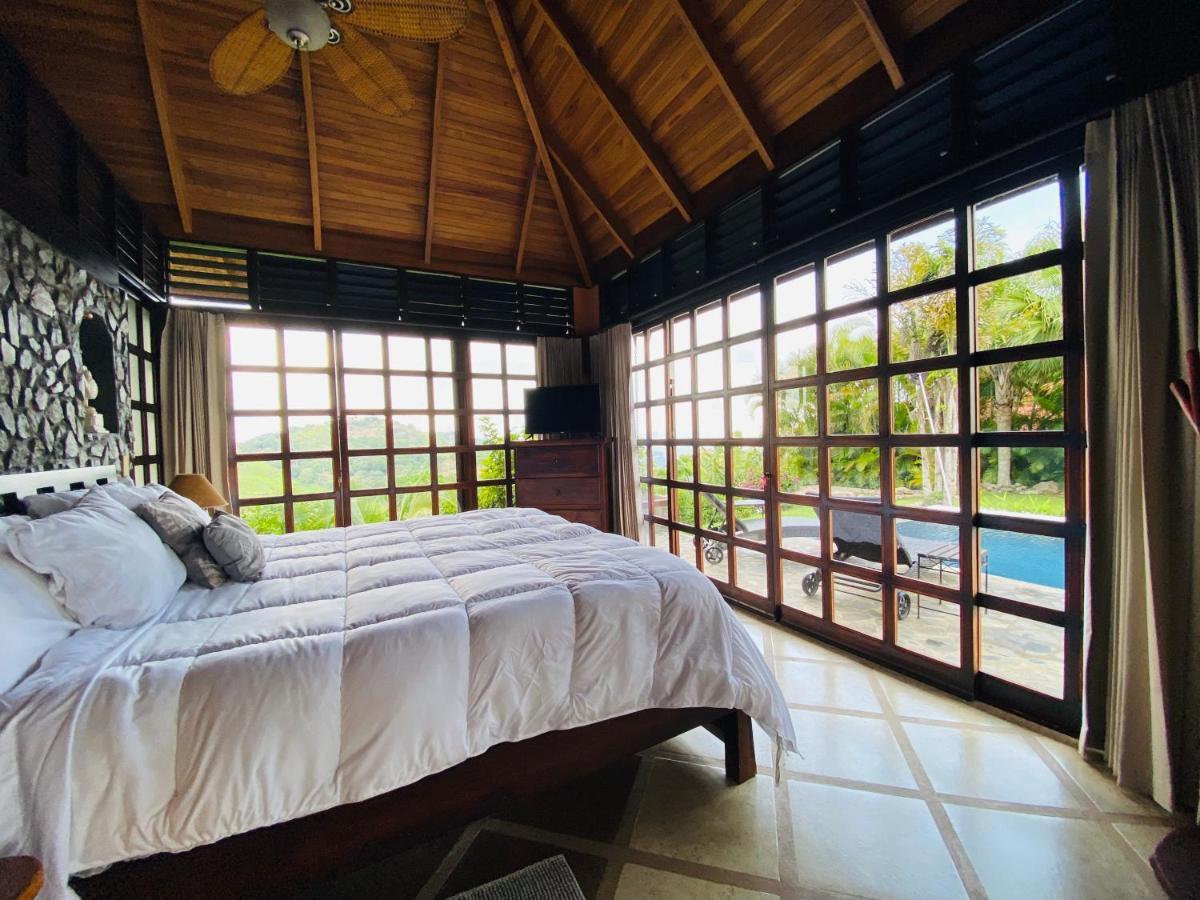 Tropical Balinese Villa Atenas Escobal Ngoại thất bức ảnh