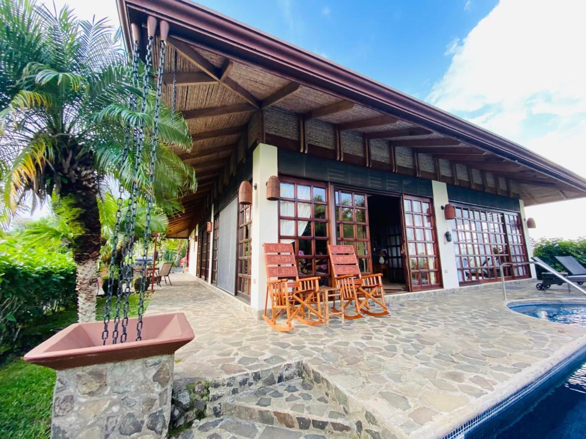 Tropical Balinese Villa Atenas Escobal Ngoại thất bức ảnh