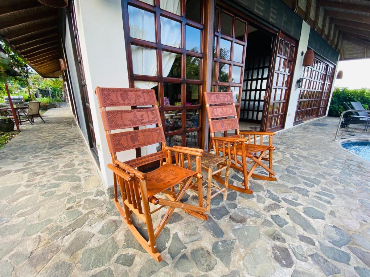 Tropical Balinese Villa Atenas Escobal Ngoại thất bức ảnh