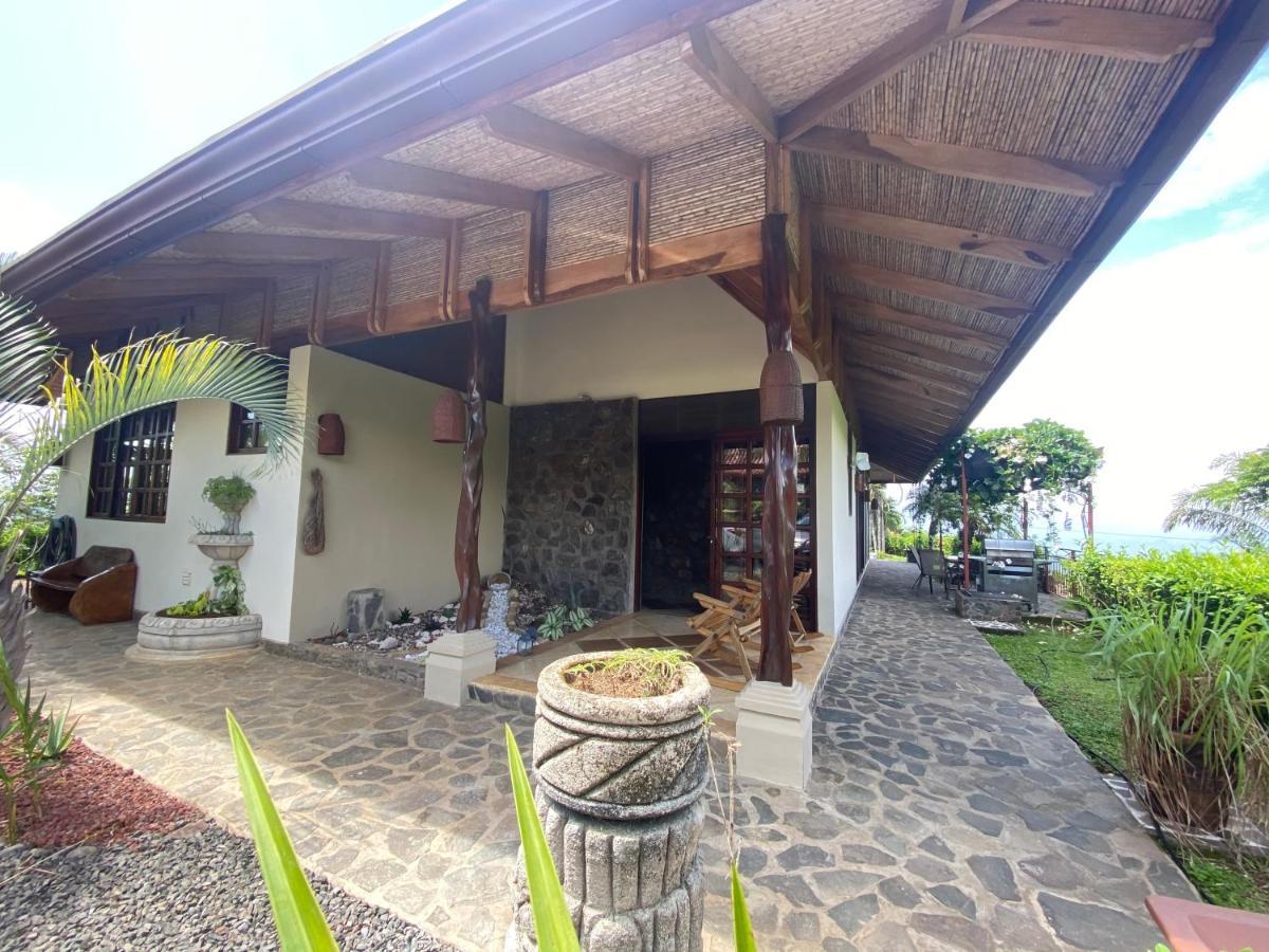 Tropical Balinese Villa Atenas Escobal Ngoại thất bức ảnh