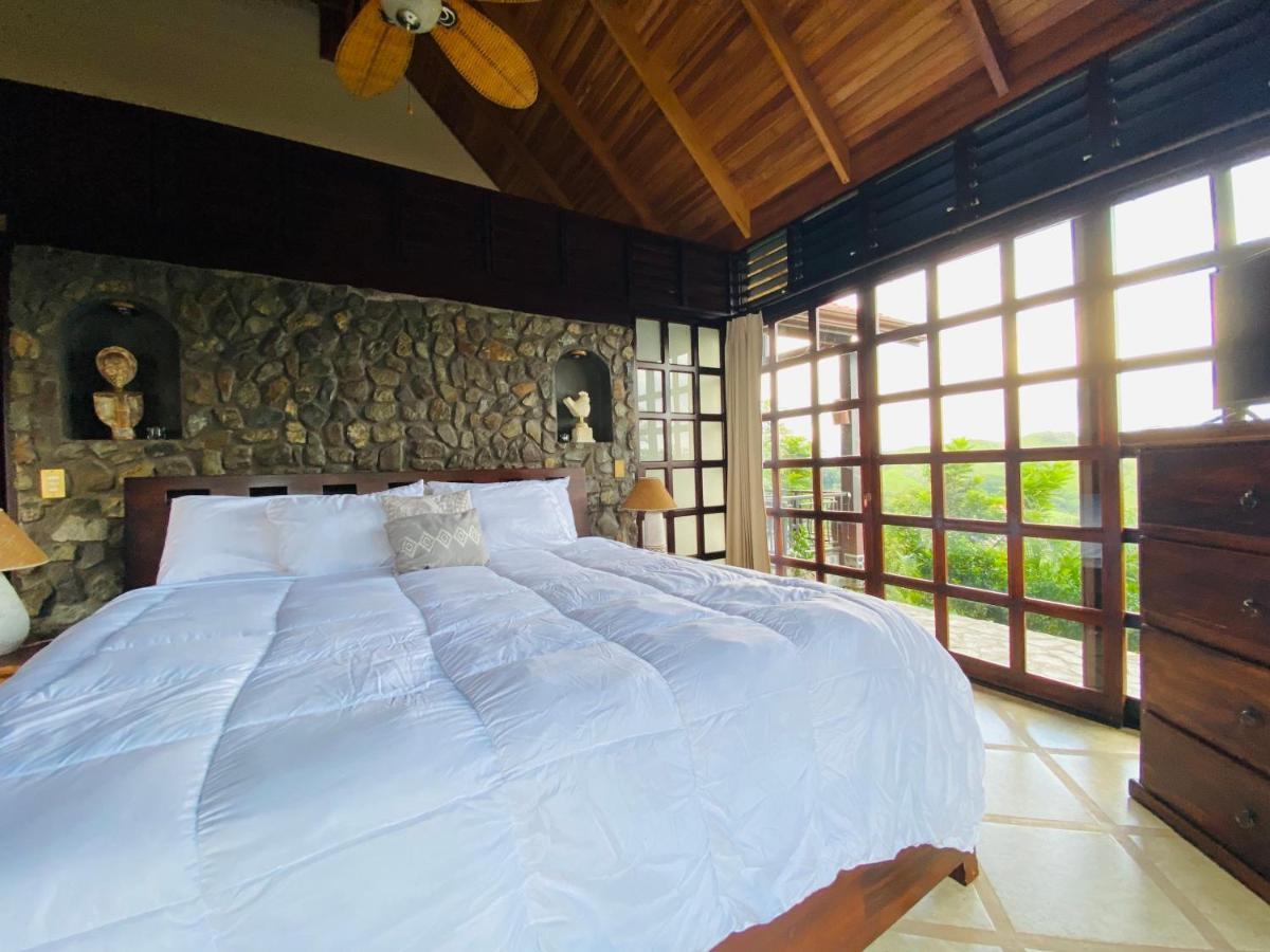 Tropical Balinese Villa Atenas Escobal Ngoại thất bức ảnh